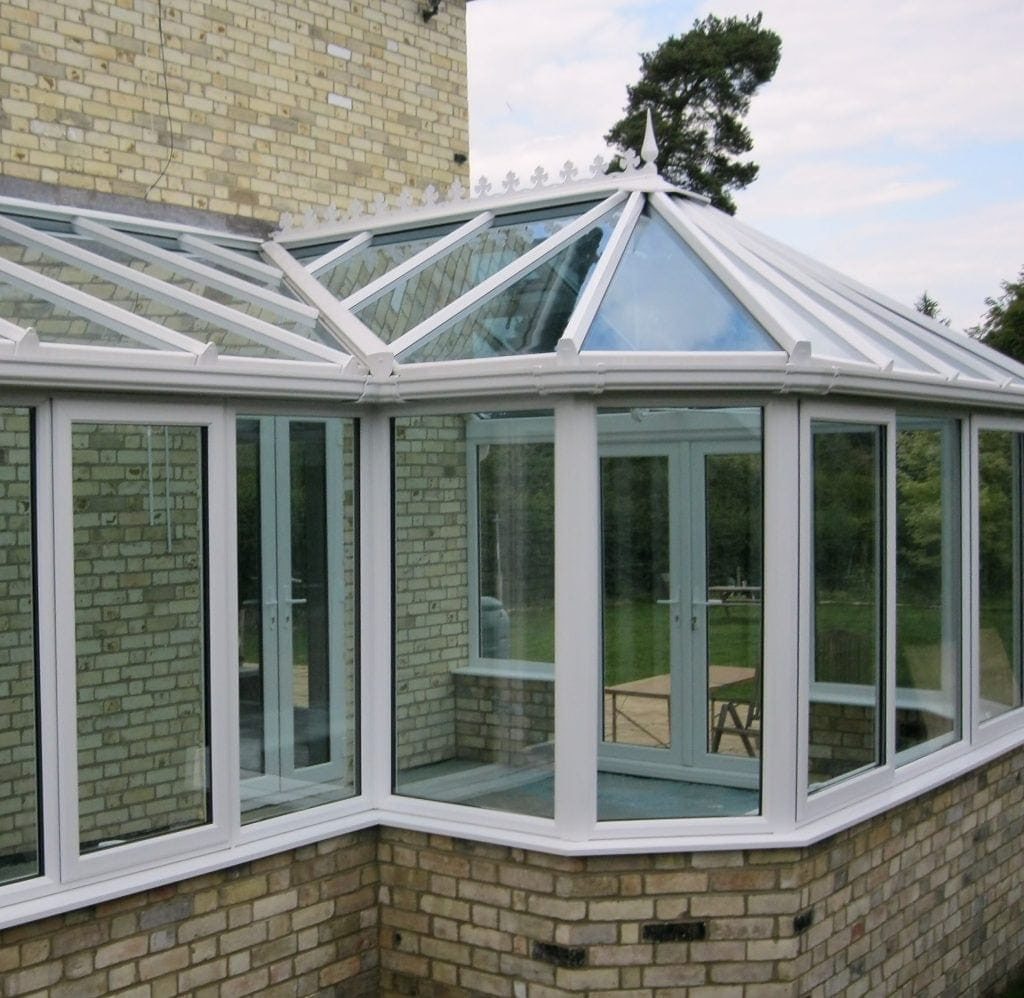 p shaped conservatory leicester 1024x998