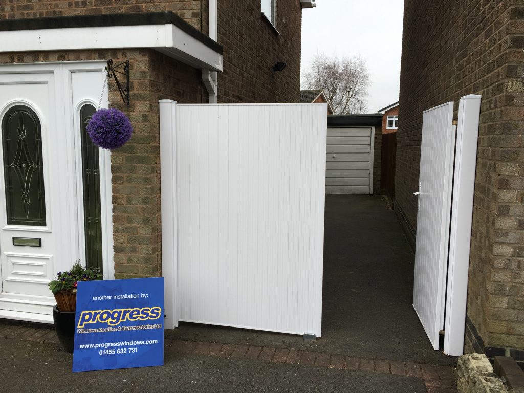 PVC Double Gate in White Hinckley